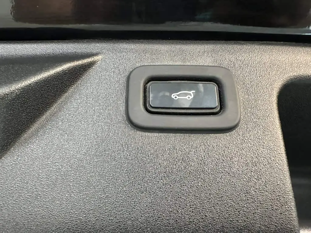 Land Rover Discovery Sport 2022 — Фото 20/20