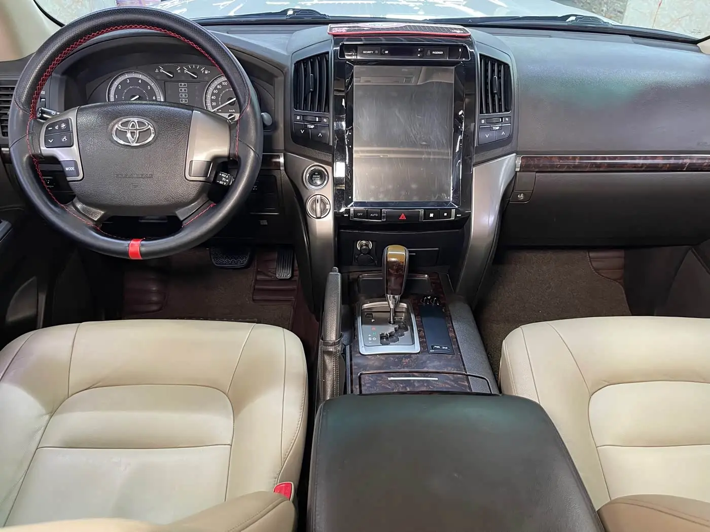 Toyota Land Cruiser 2011 — Фото 15/20