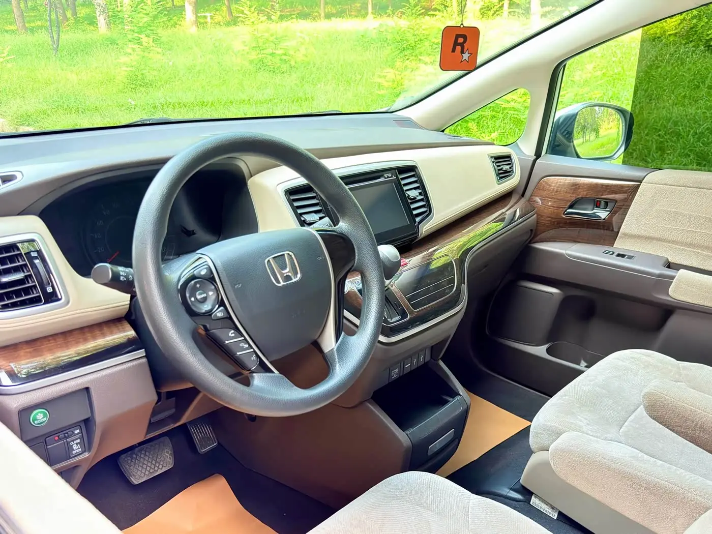 Honda Odyssey 2018 — Photo 8/9