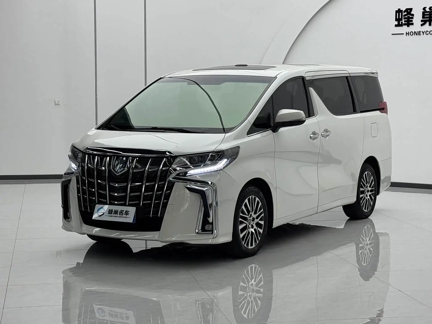 Toyota Alphard, 2016