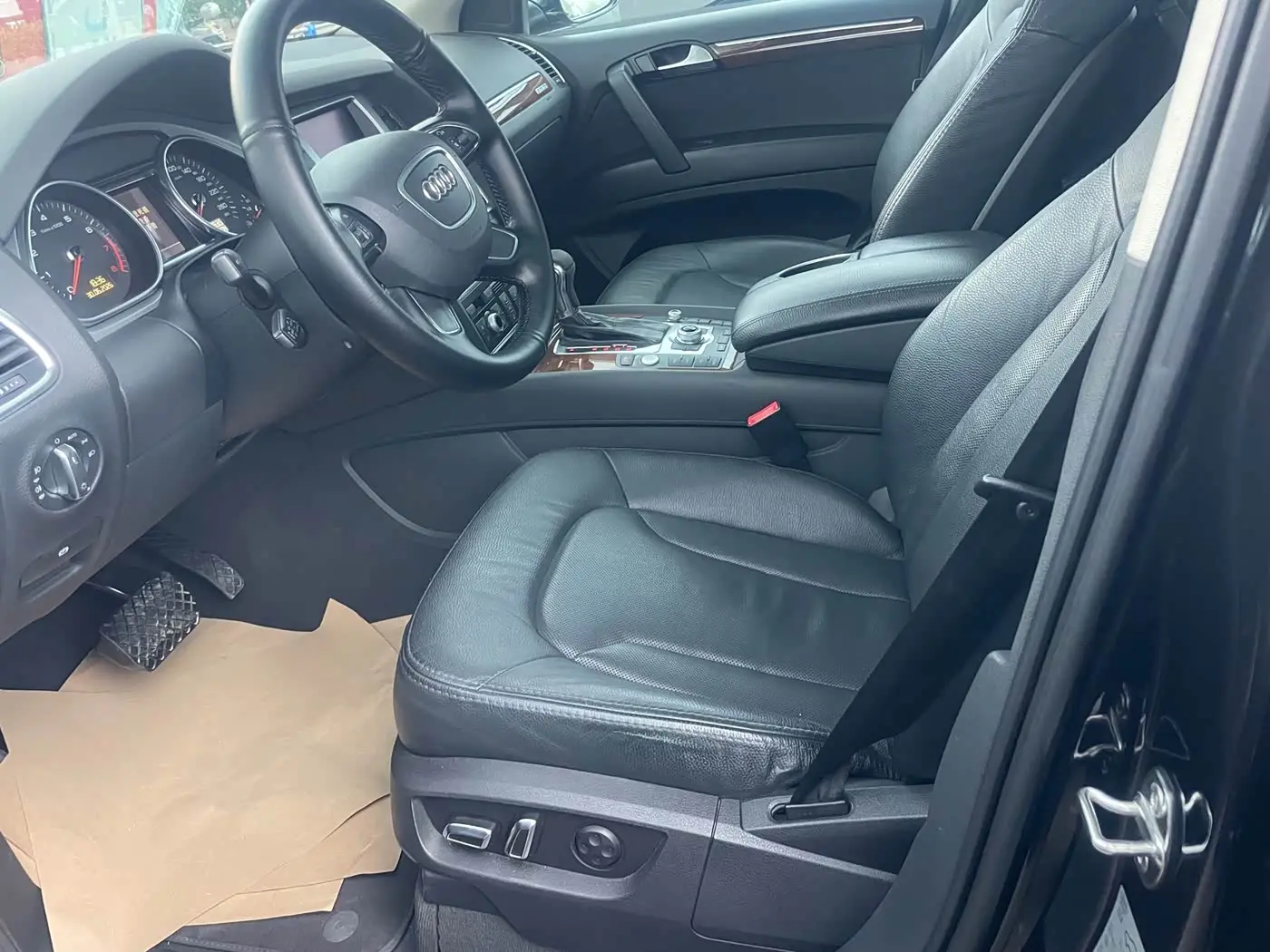 Audi Q7 2013 — Photo 7/17