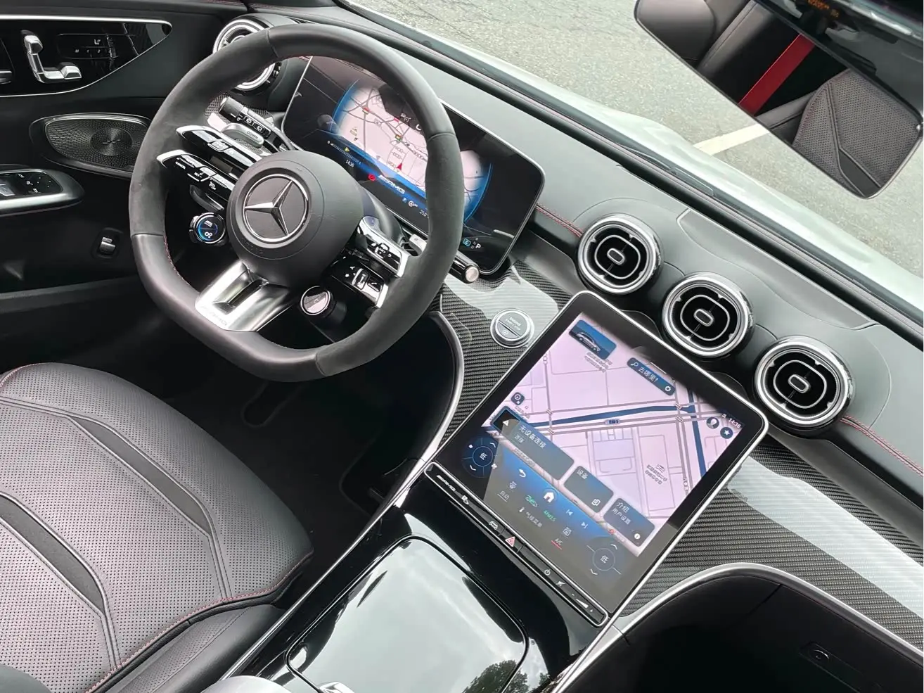 Mercedes-Benz C-Class AMG 2024 — Фото 12/20