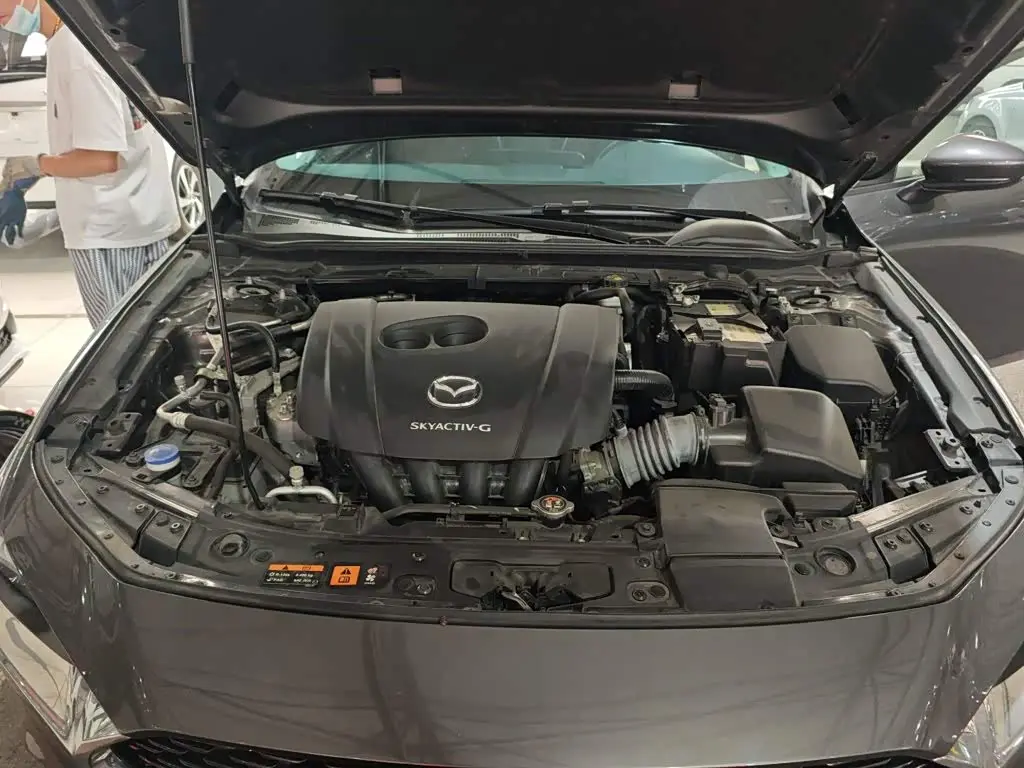 Mazda Mazda3 Axela 2022 — Photo 15/20