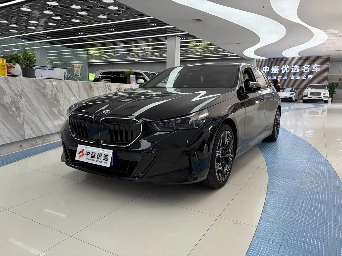BMW 5 Series, 2026