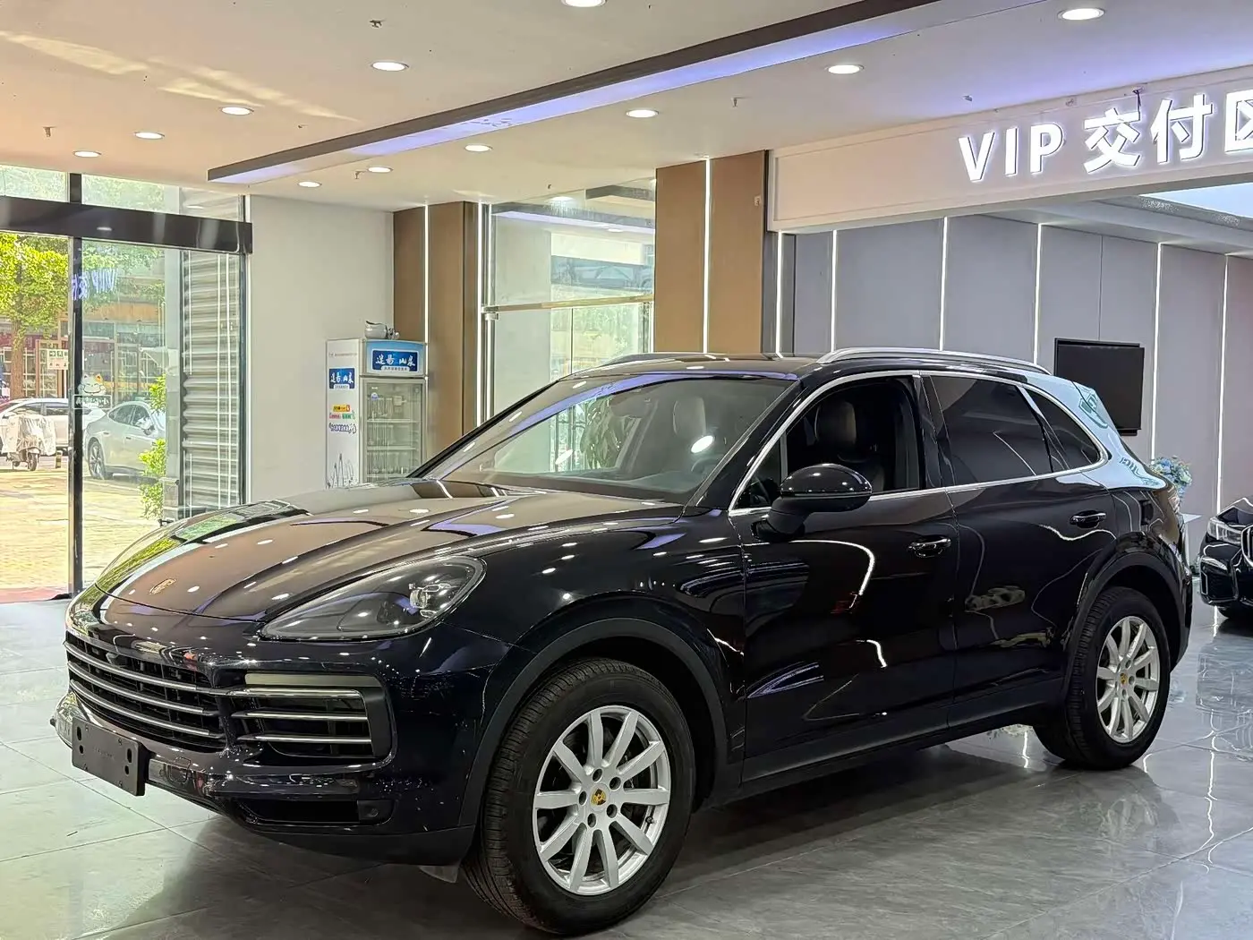 Porsche Cayenne 2019 — Фото 1/1