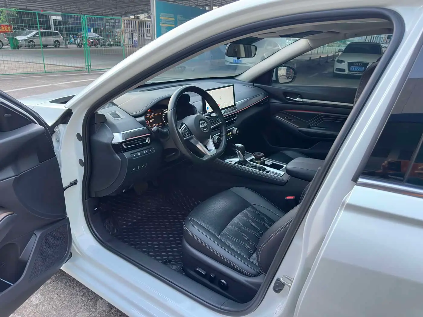 Nissan Teana 2023 — Photo 8/20