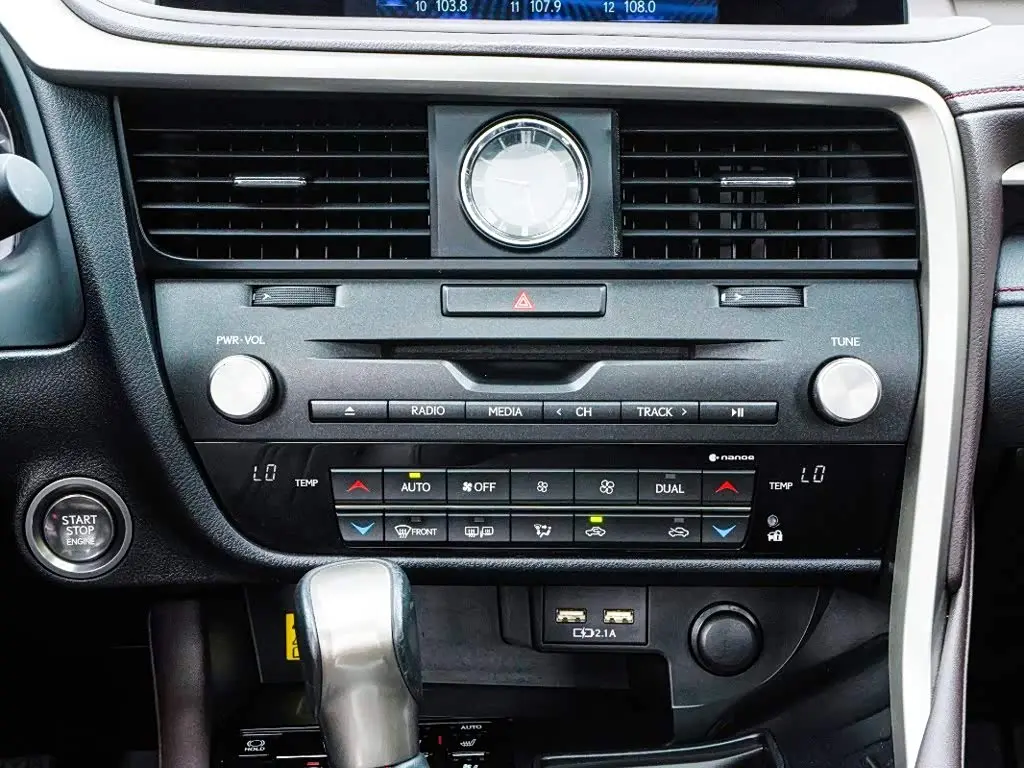 Lexus RX 2022 — Photo 12/20