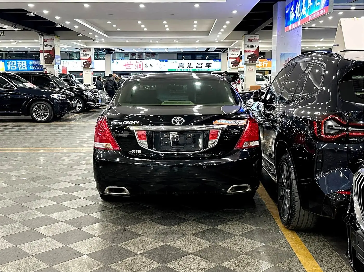 Toyota Crown 2011 — Фото 3/14