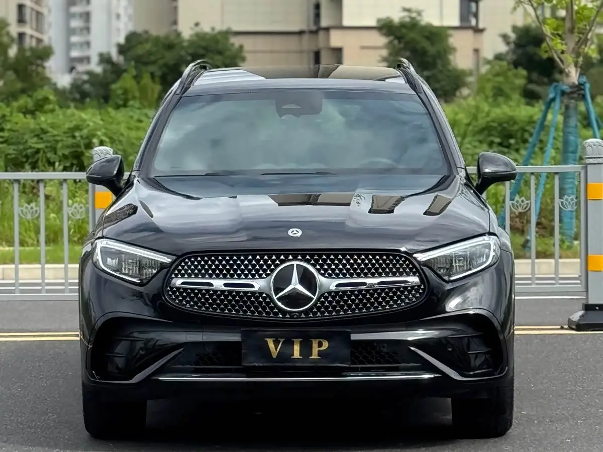 Mercedes-Benz GLC 2025 — Photo 11/18