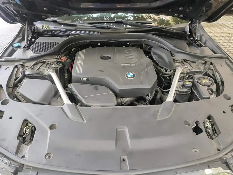 BMW 6 Series GT 2022 — Photo 10/16