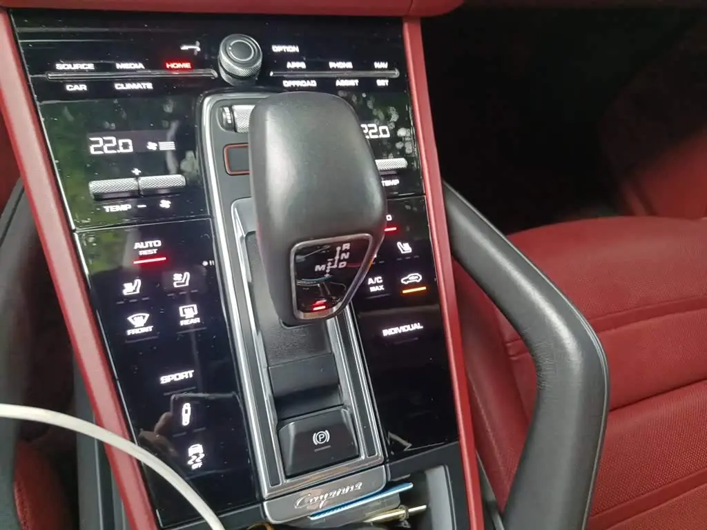 Porsche Cayenne 2020 — Фото 15/20
