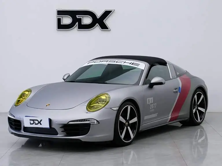 Porsche 911, 2015