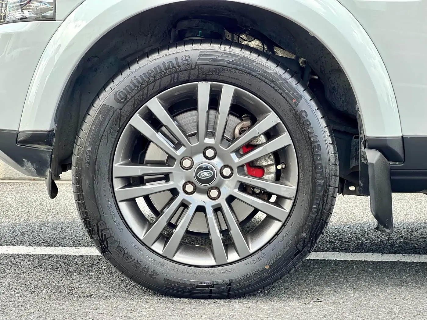 Land Rover Discovery 2017 — Şəkil 12/16