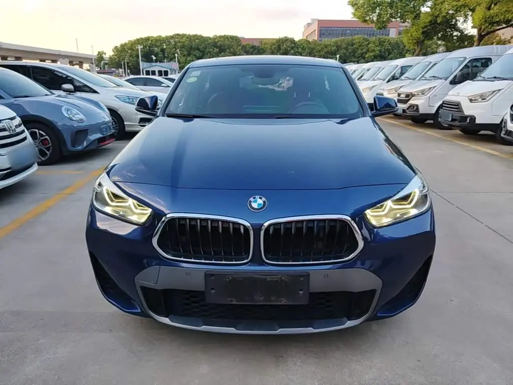 BMW X2 2021 — Фото 3/20