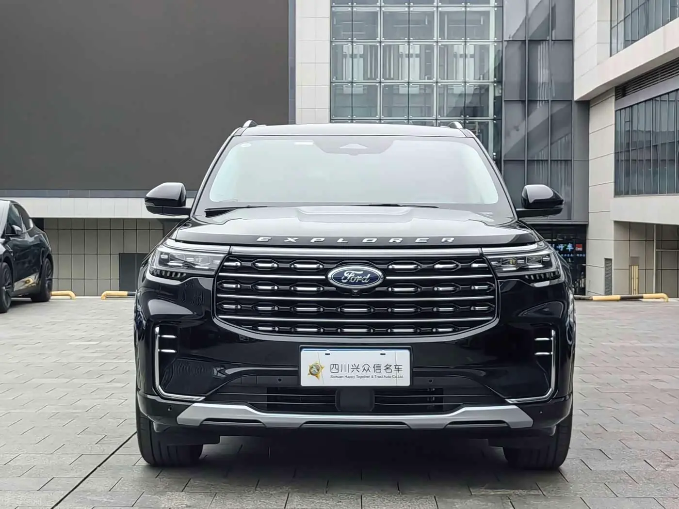 Ford Explorer 2025 — Photo 3/20
