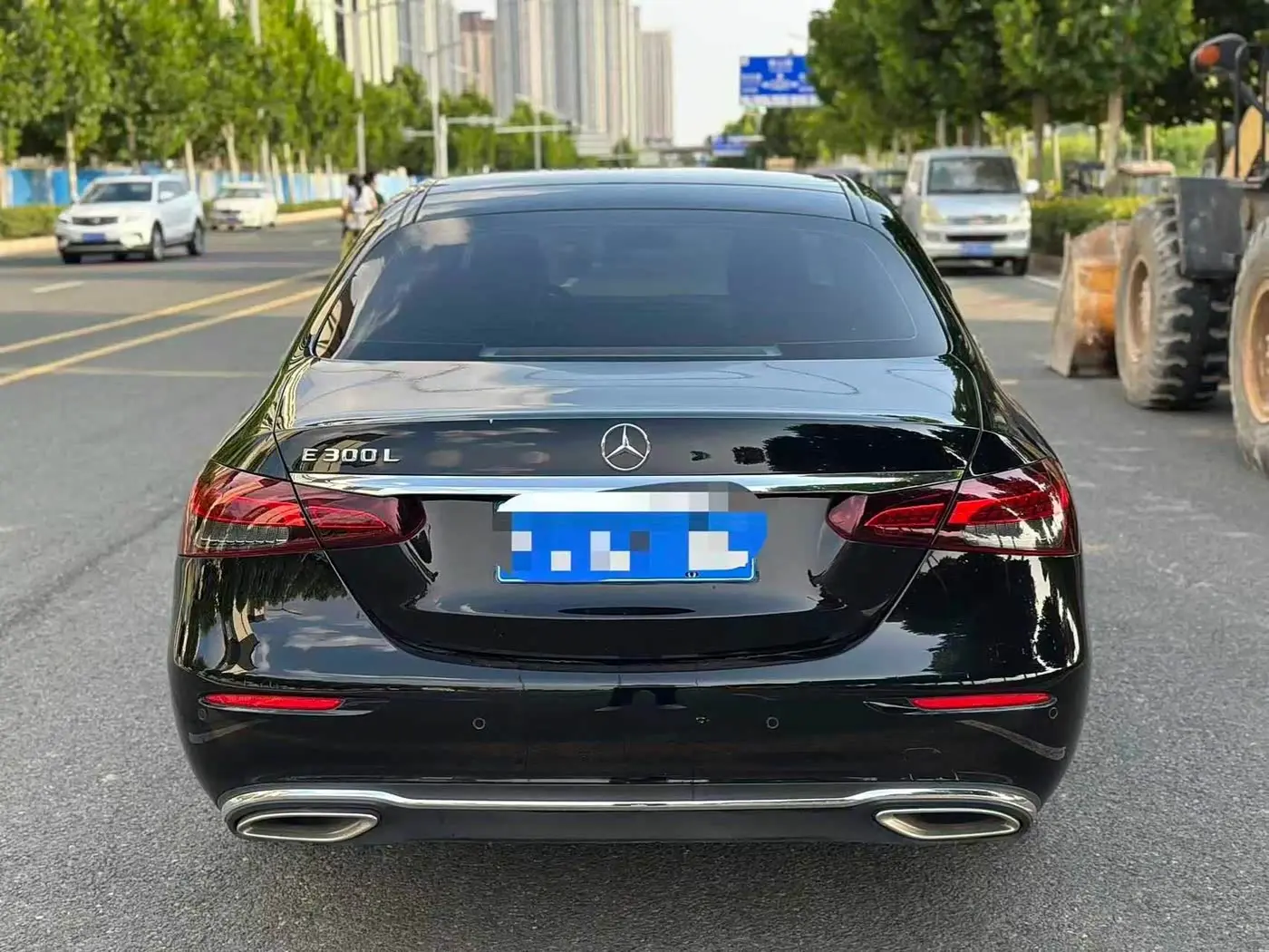 Mercedes-Benz E-Class 2023 — Şəkil 8/9