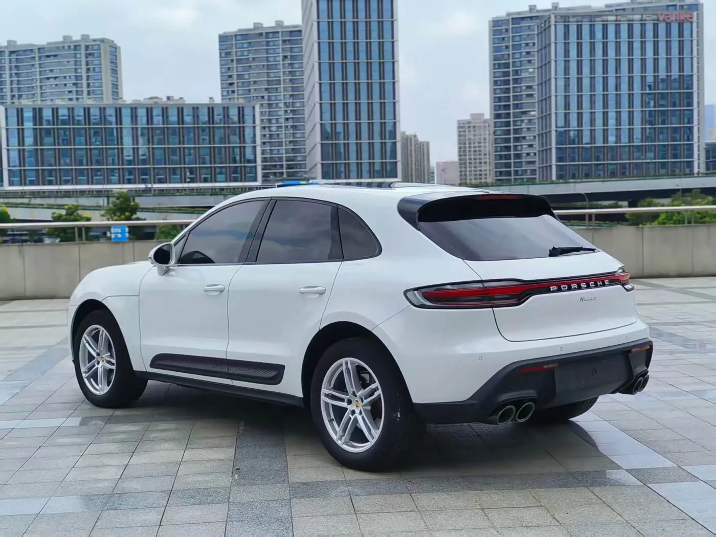 Porsche Macan 2023 — Фото 5/17