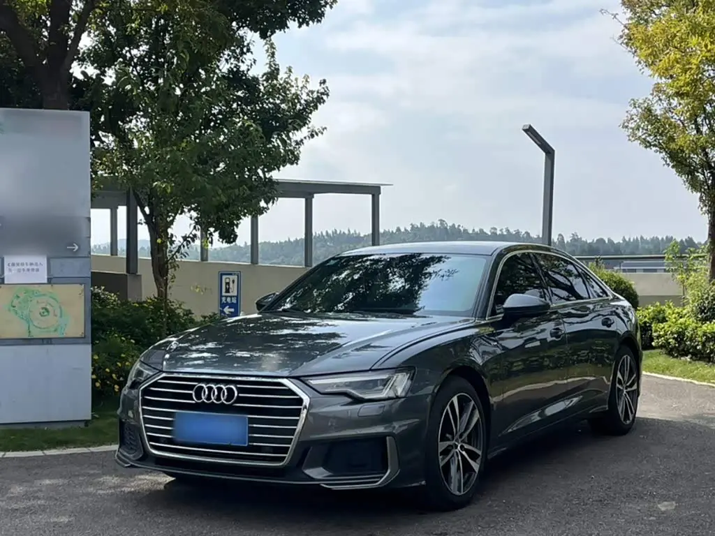 Audi A6L 2019 — Фото 1/20