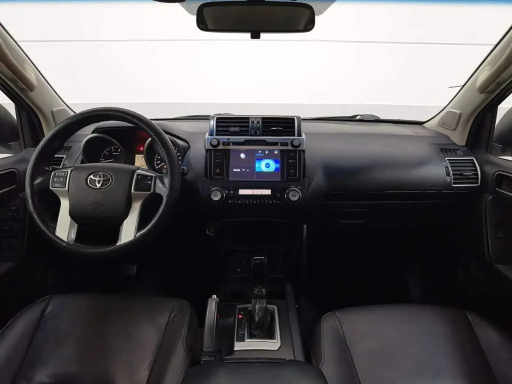 Toyota Prado 2016 — Photo 5/20