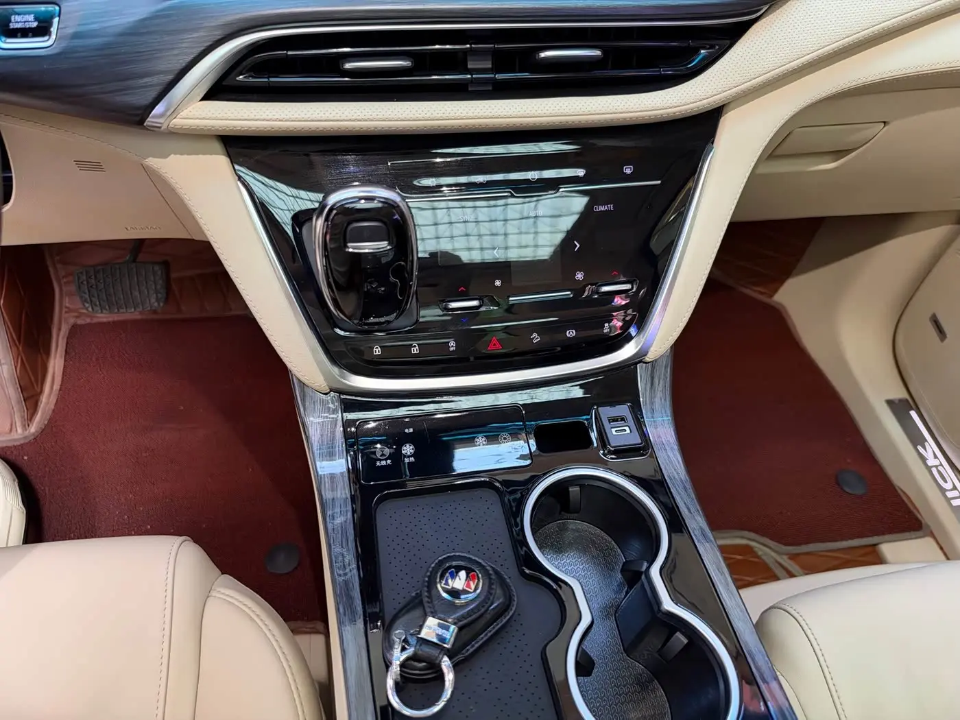 Buick GL8 2023 — Photo 6/16