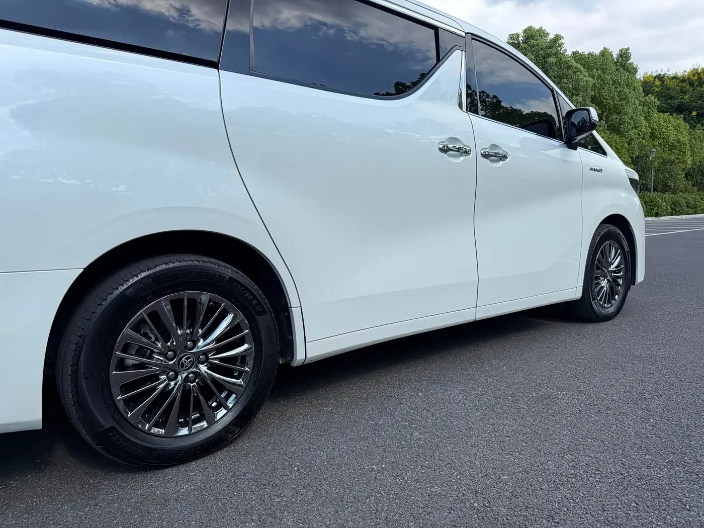 Toyota Alphard 2020 — Photo 8/20