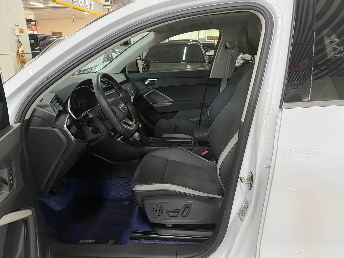 Audi Q3 2022 — ფოტო 4/9