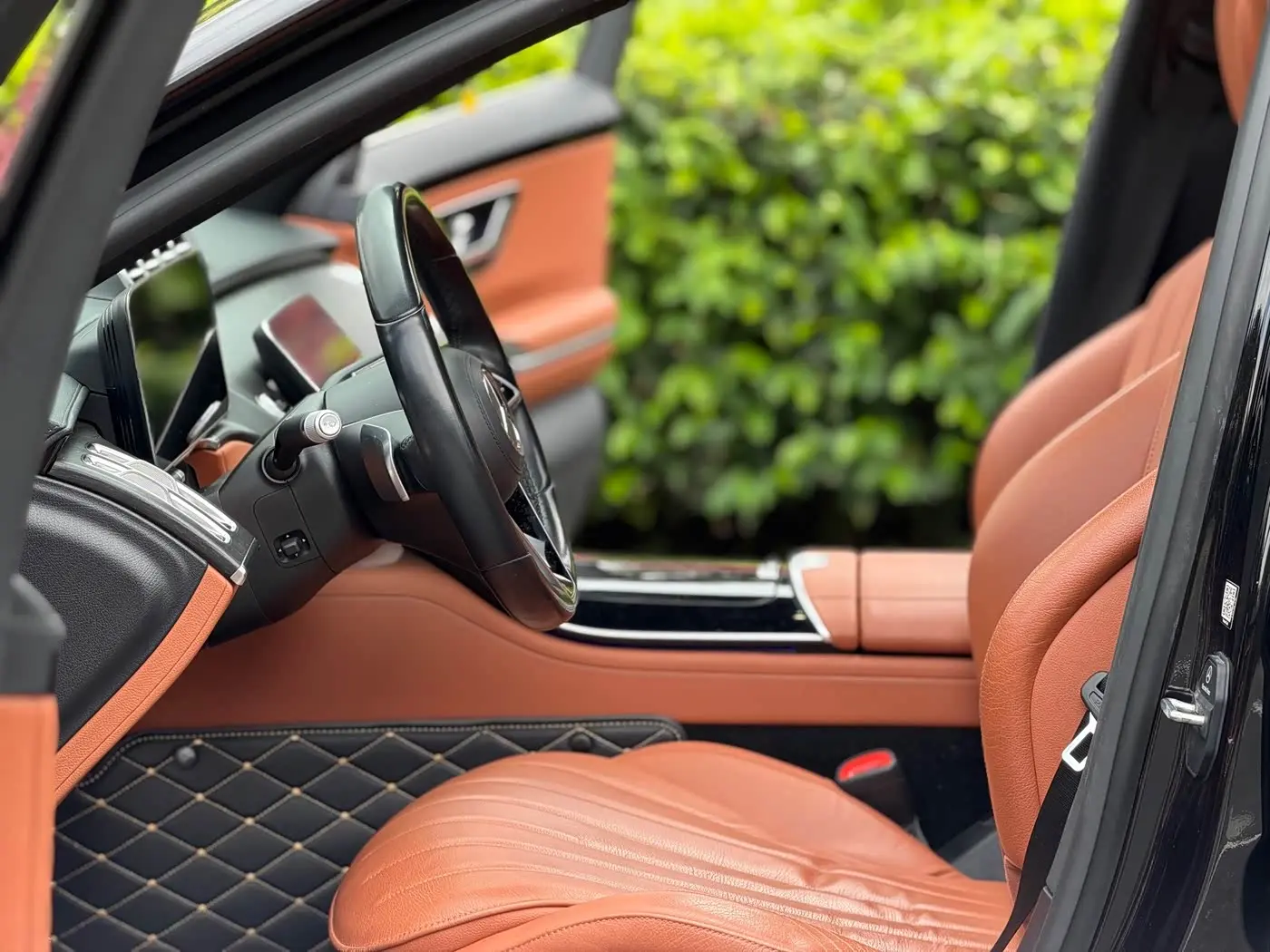 Mercedes-Benz S-Class 2022 — Photo 6/18