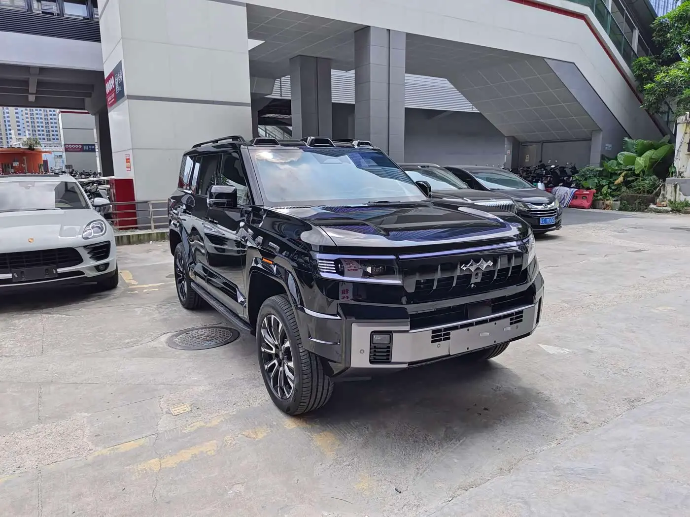 Fang Cheng Bao Leopard 8 2026 — Photo 3/9