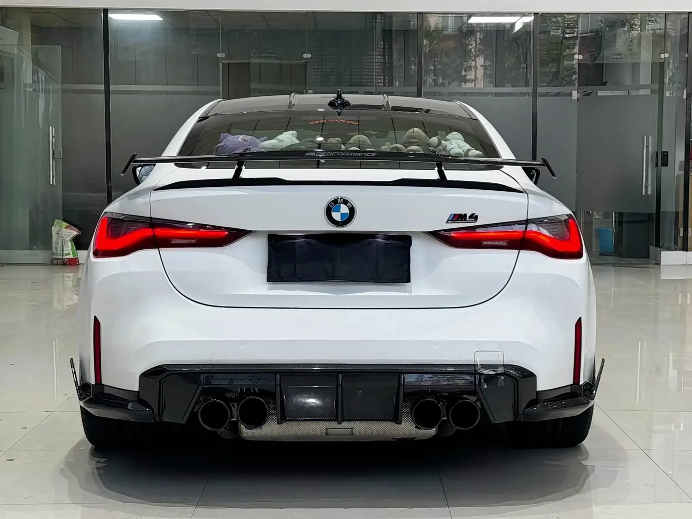 BMW M4 2022 — Фото 4/16