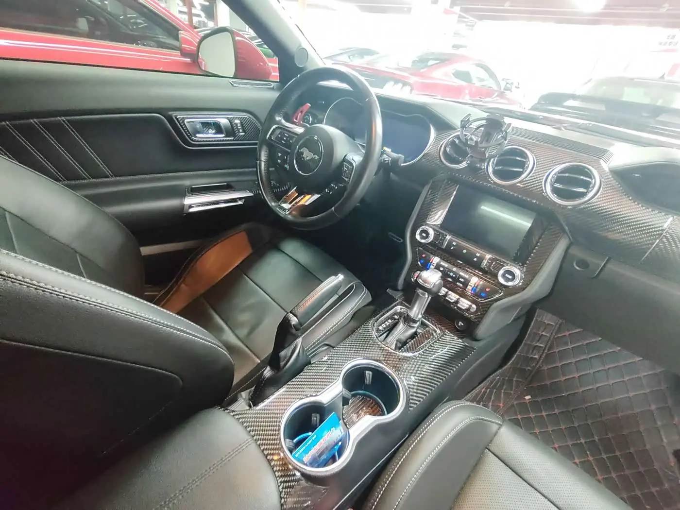 Ford Mustang 2019 — Фото 12/17