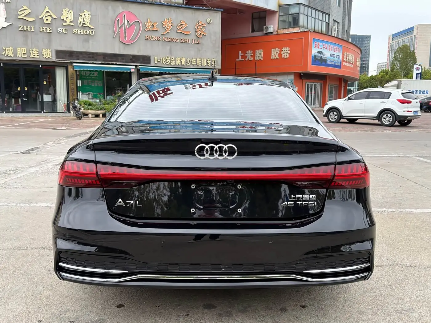 Audi A7L 2024 — Photo 4/15