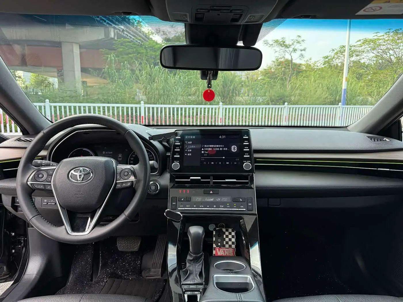Toyota Avalon 2021 — Photo 6/13
