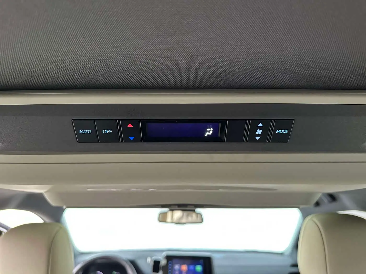 Toyota Sienna 2022 — Photo 10/17