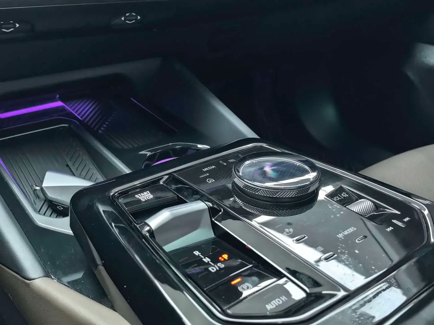 BMW 5 Series 2024 — Фото 10/20