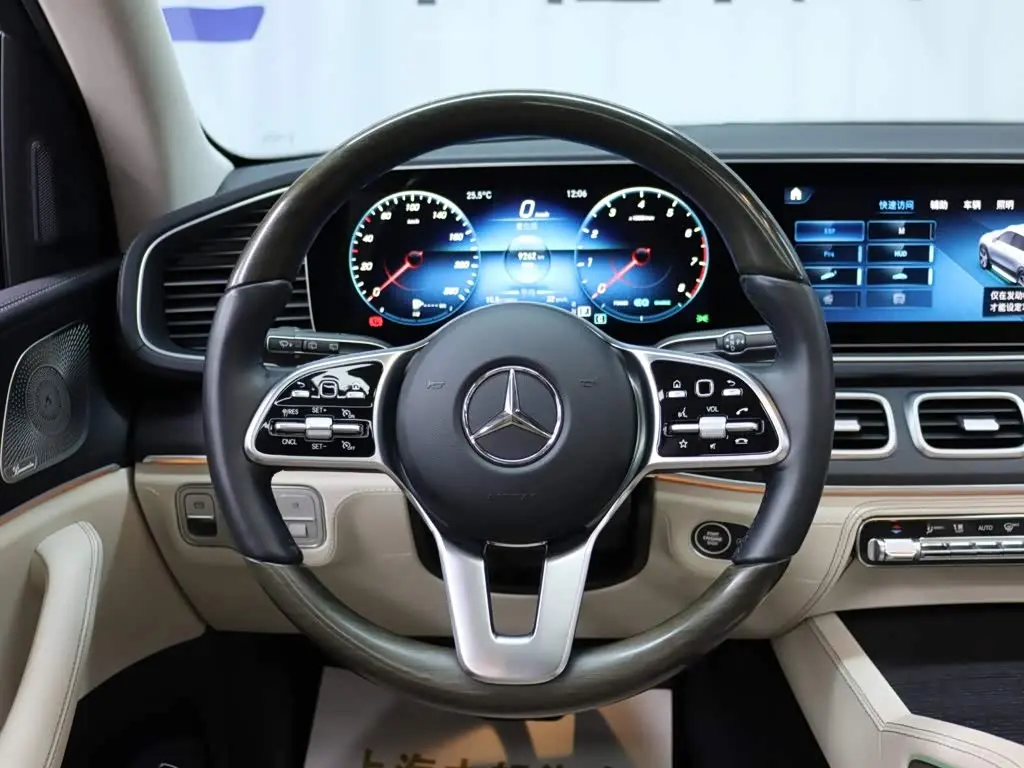 Mercedes-Benz GLE 2025 — Фото 13/20