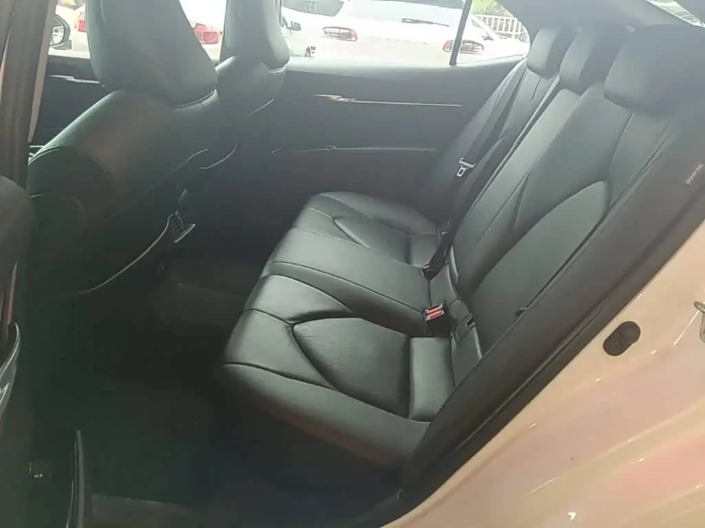 Toyota Camry 2020 — Şəkil 17/20