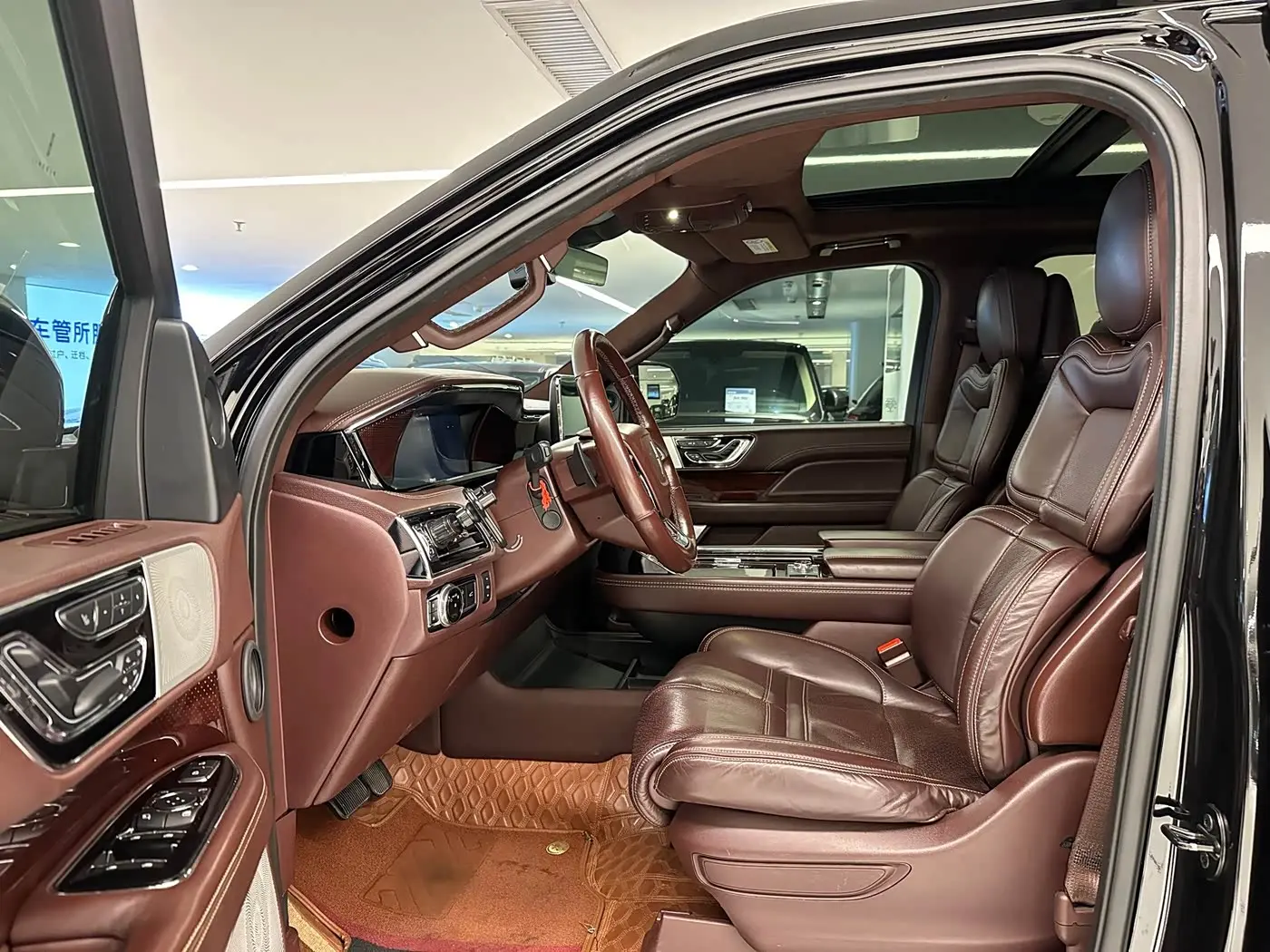 Lincoln Navigator 2021 — Фото 9/20
