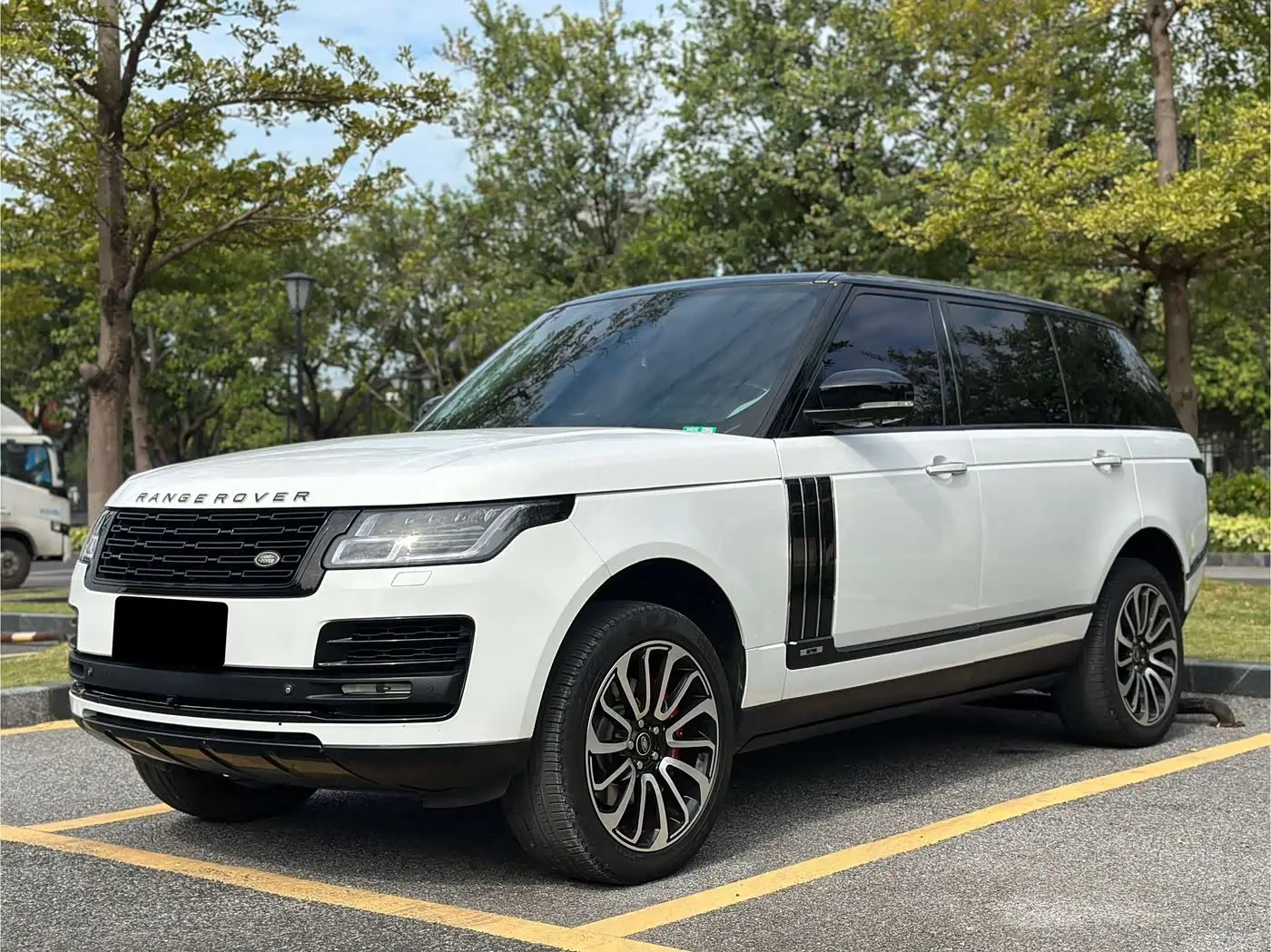 Land Rover Range Rover 2016 — Фото 1/20