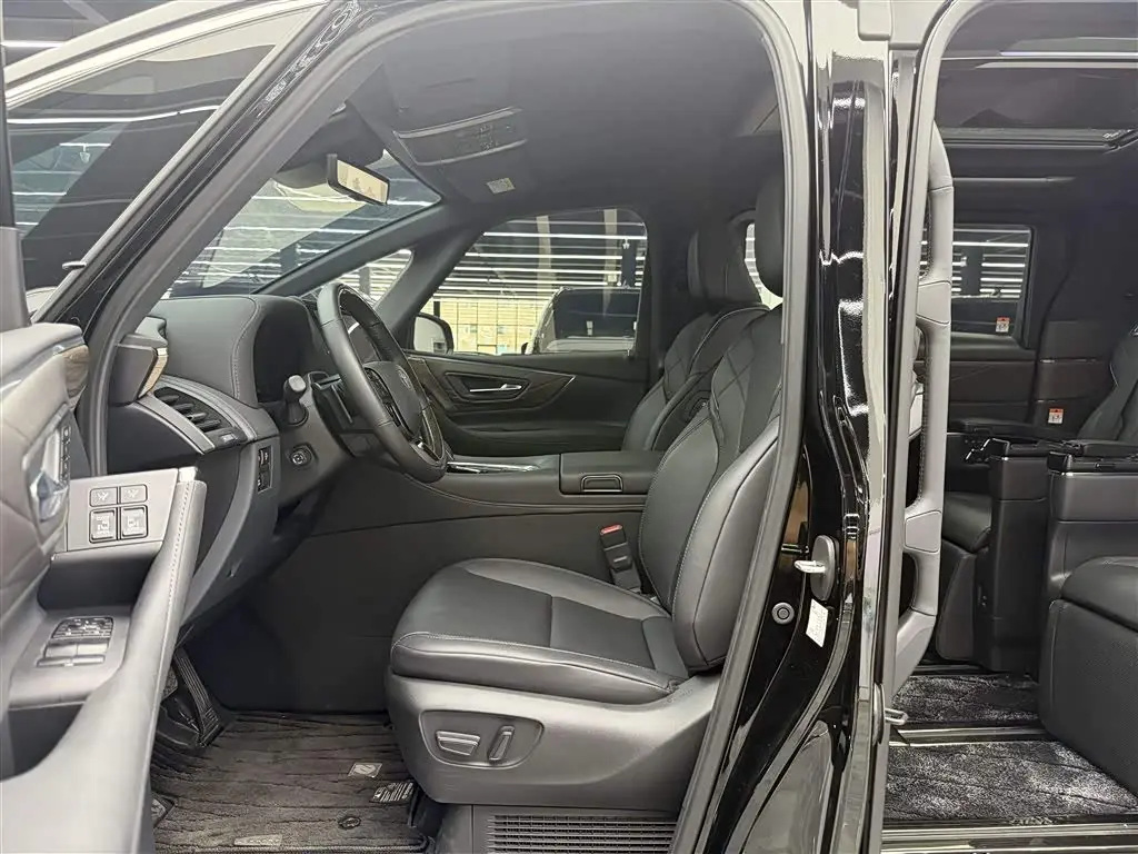 Toyota Alphard 2023 — Фото 9/20