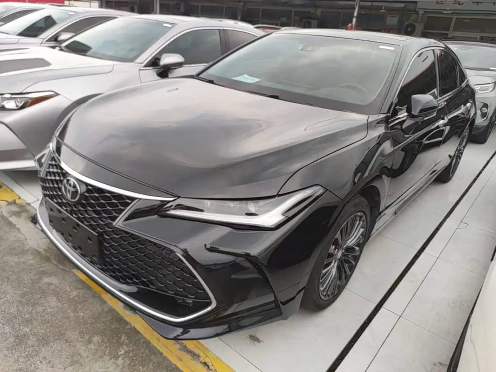 Toyota Avalon 2022 — Photo 1/20