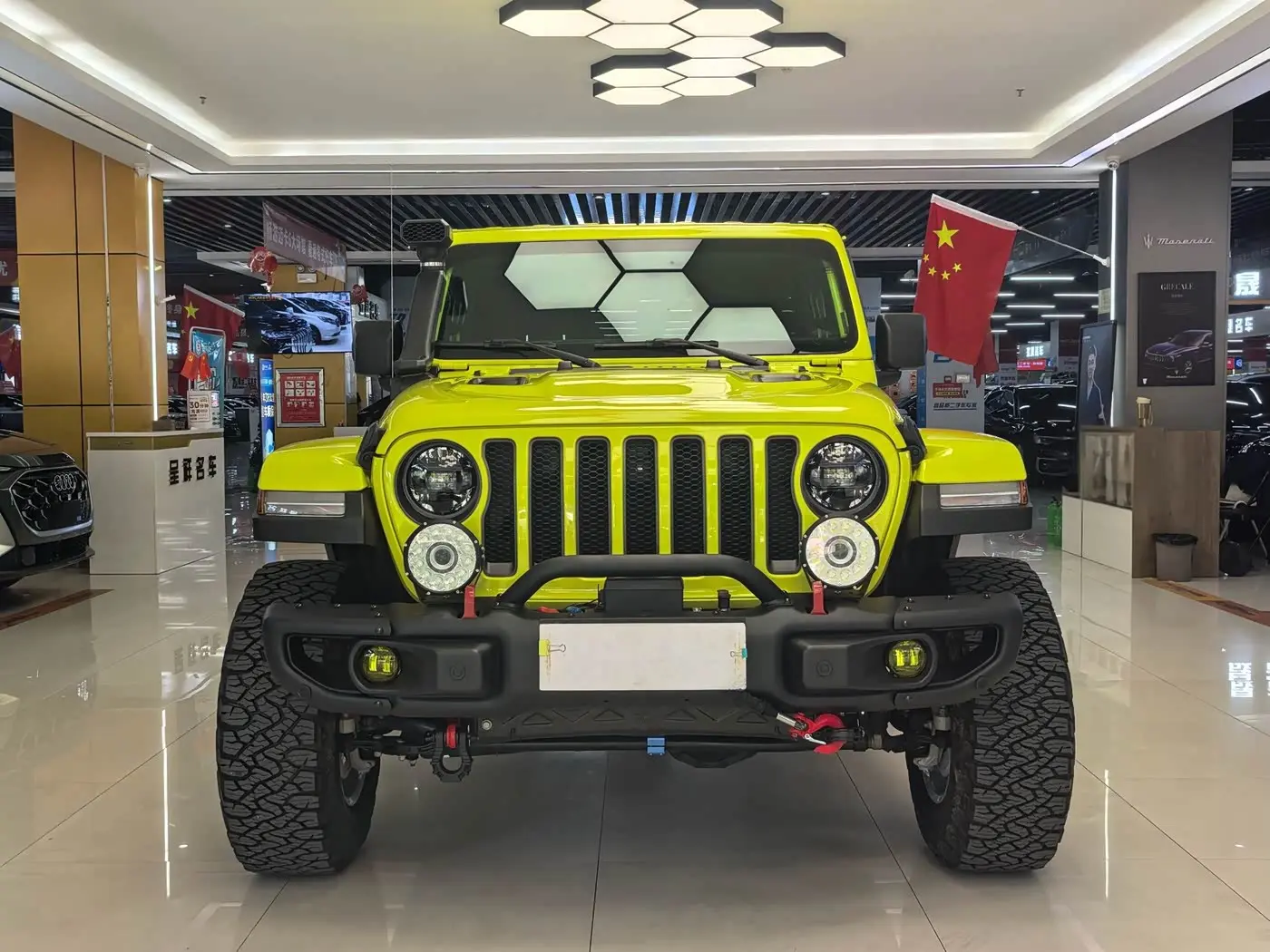 Jeep Wrangler 2025 — Фото 2/15
