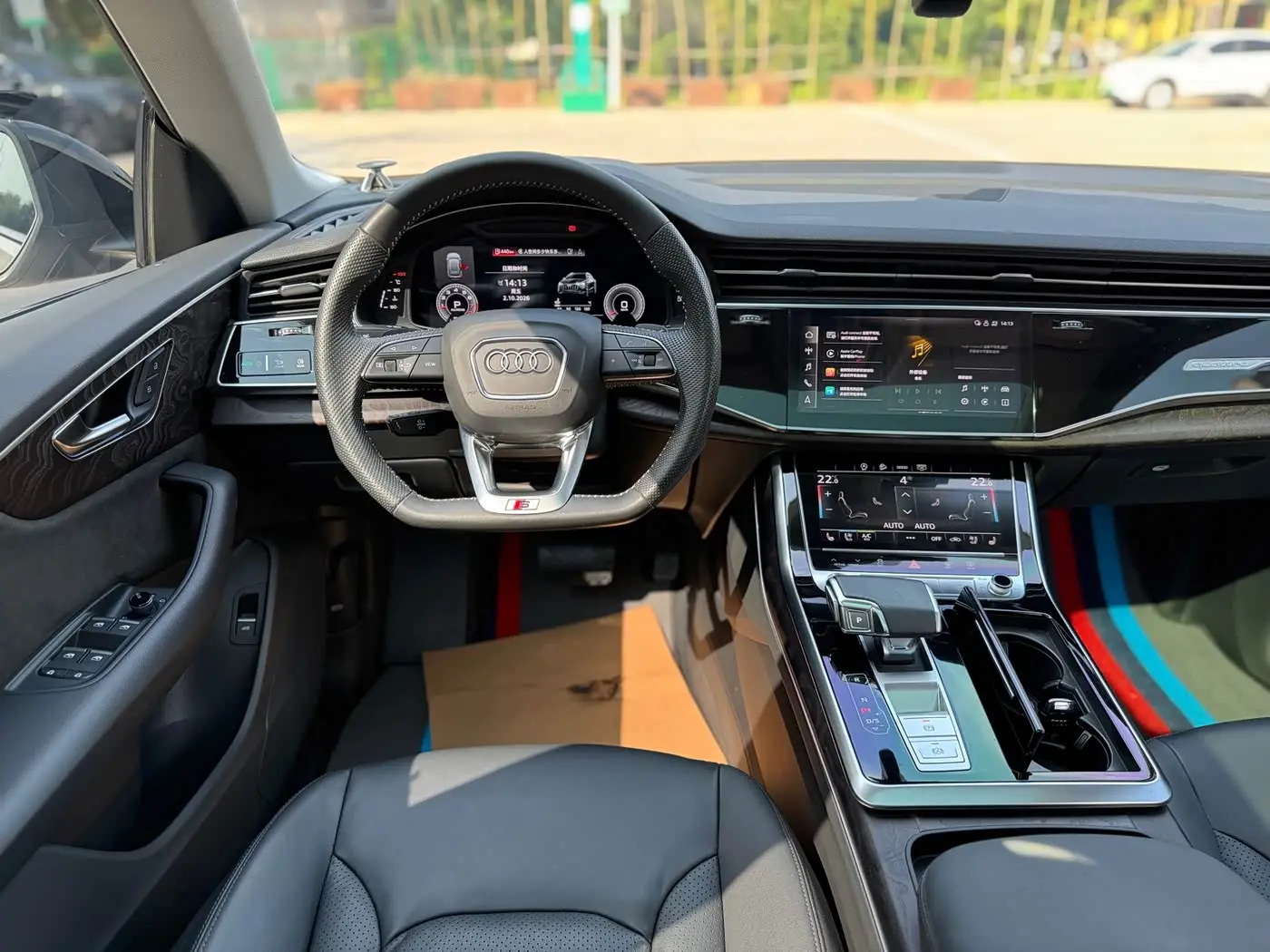 Audi Q8 2021 — Photo 10/12