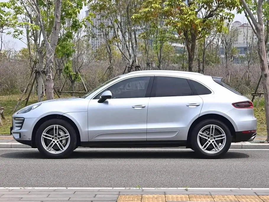 Porsche Macan 2015 — Photo 2/7