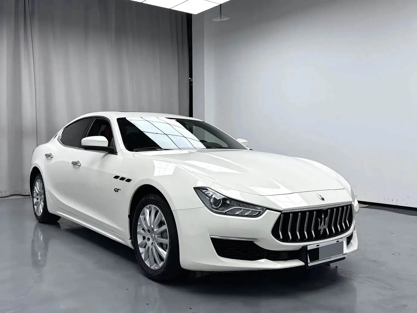 Maserati Ghibli 2022 — Şəkil 3/9