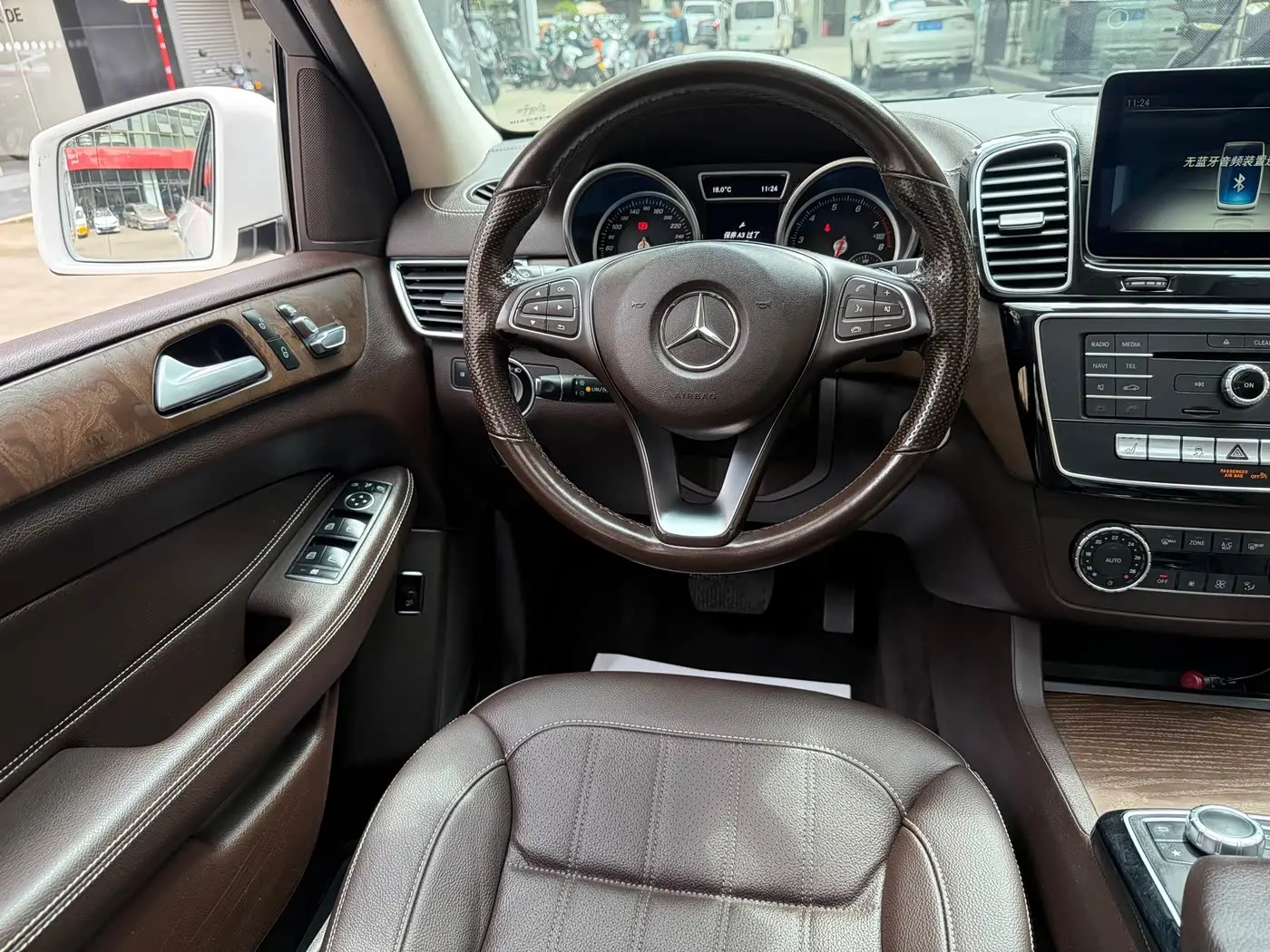 Mercedes-Benz GLE 2018 — Фото 12/20
