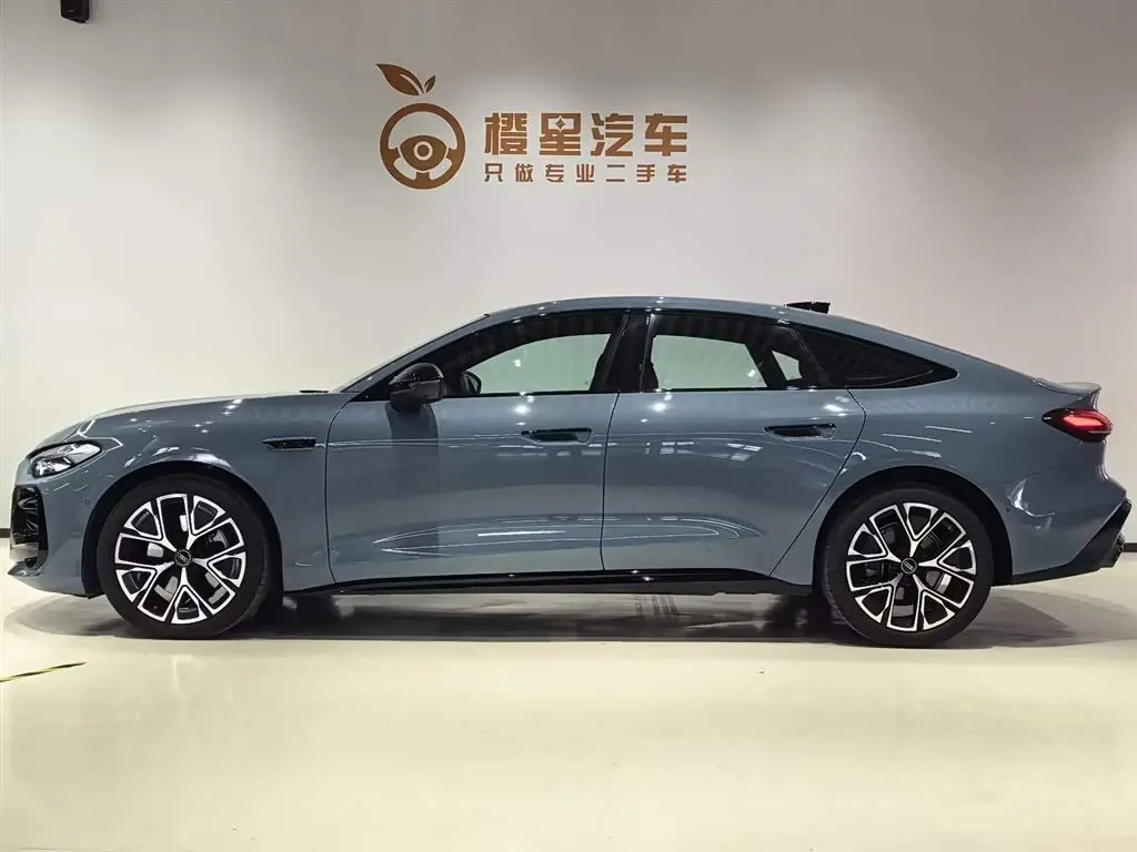 Audi A5L Sportback 2025 — Photo 3/20