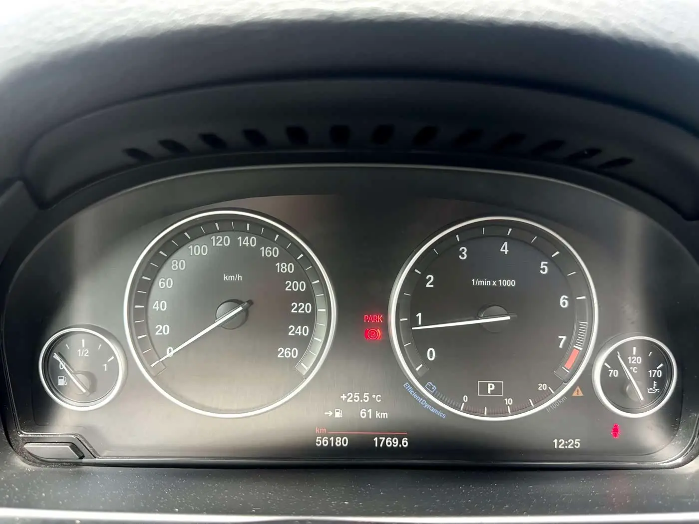 BMW X5 2016 — Photo 8/13