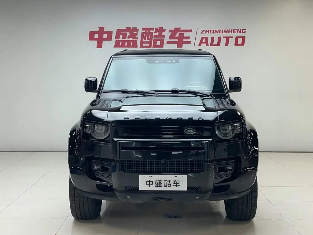 Land Rover Defender 2024 — Photo 2/20