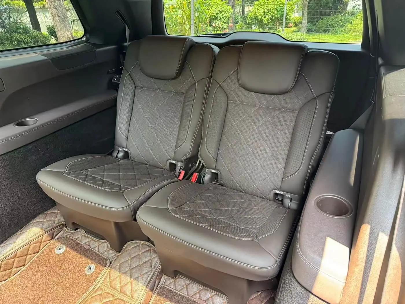 Mercedes-Benz GLS 2019 — Фото 11/18