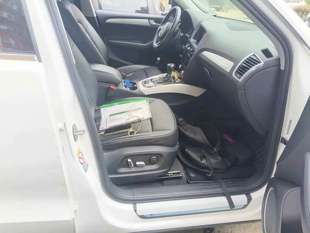 Audi Q5 2015 — Şəkil 13/13